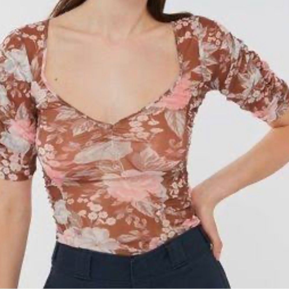 Adorable urban outfitters ruched sheer floral top